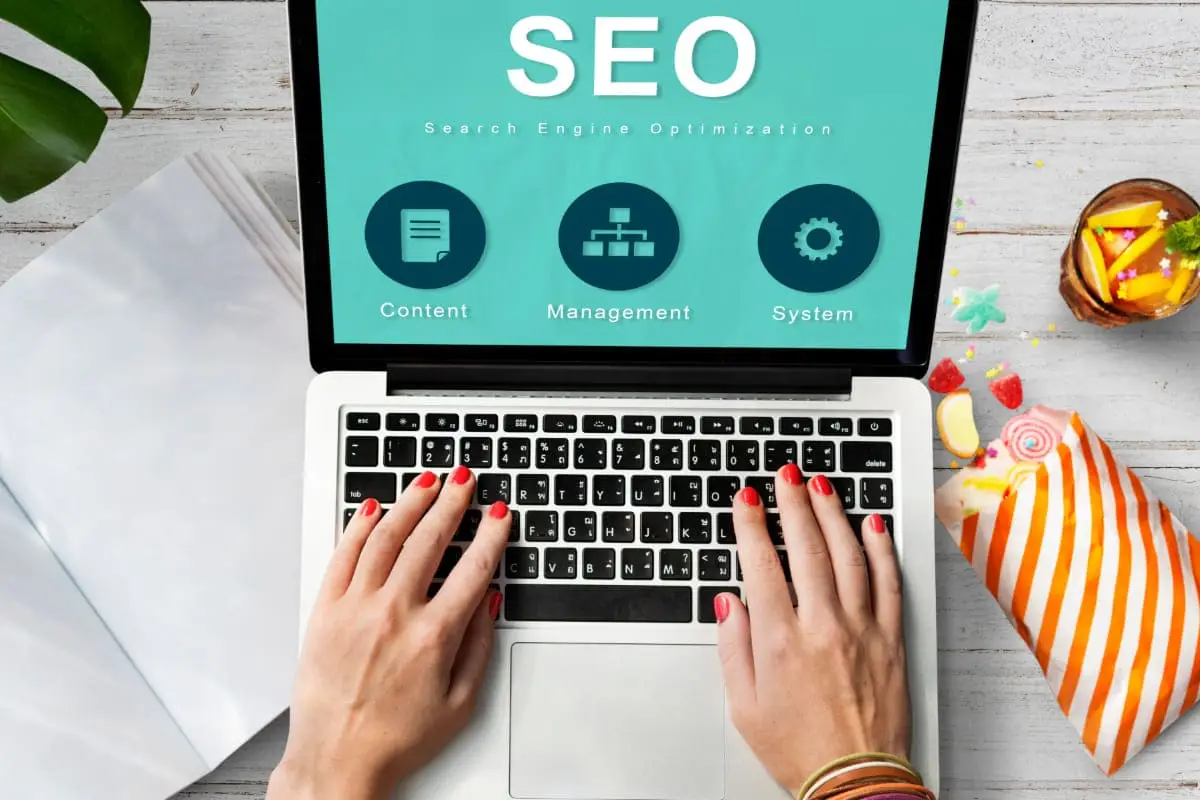 Stratégie de netlinking et obtention de backlinks de qualité vers un site web.